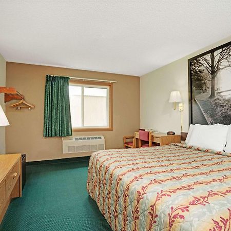 Super 8 By Wyndham Rogers Minnesota Zewnętrze zdjęcie